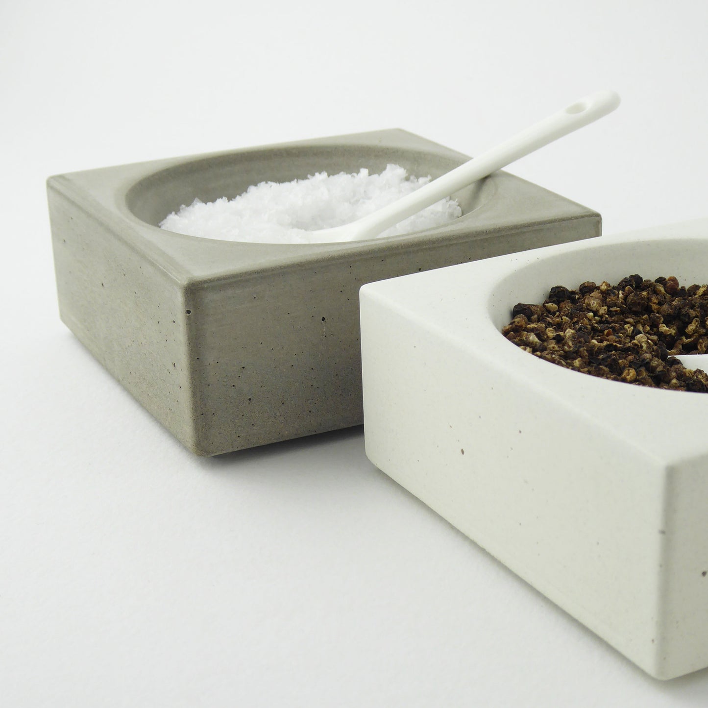 salt pepper shaker