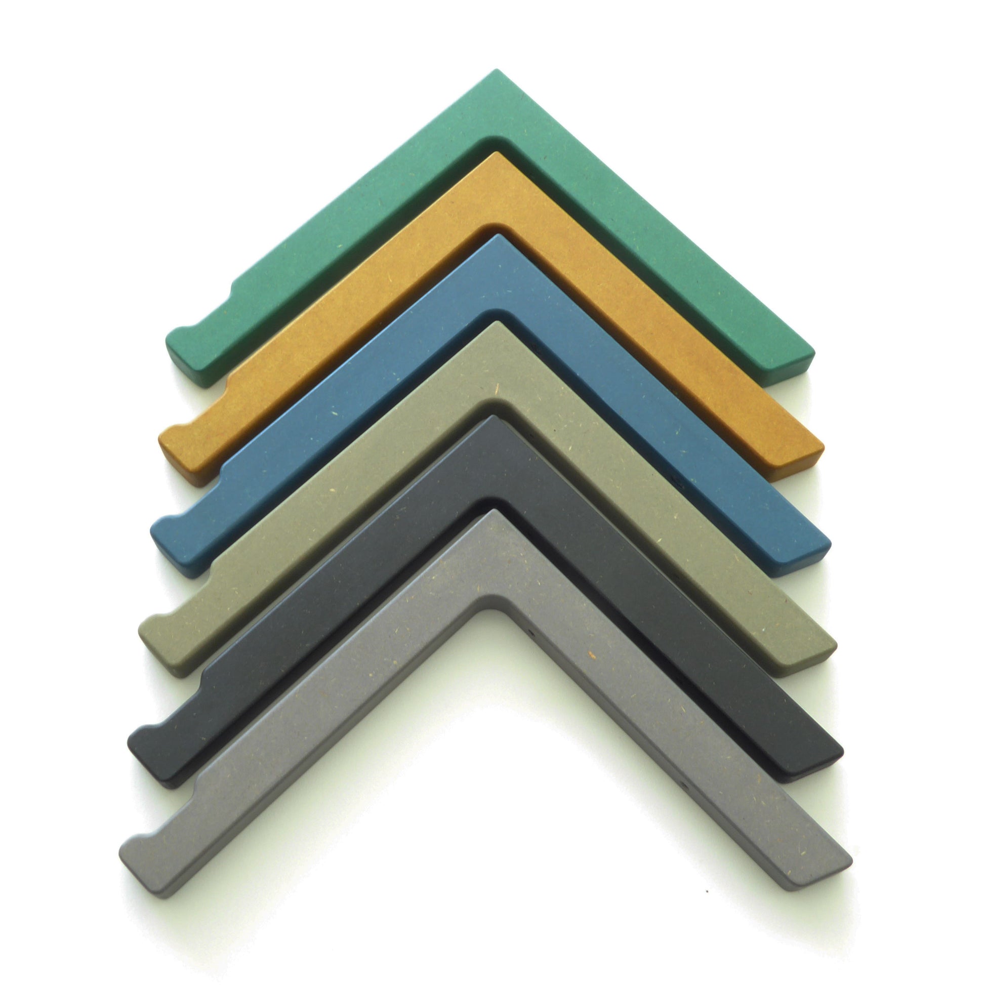 Wood colour options for the STEM plant hanger