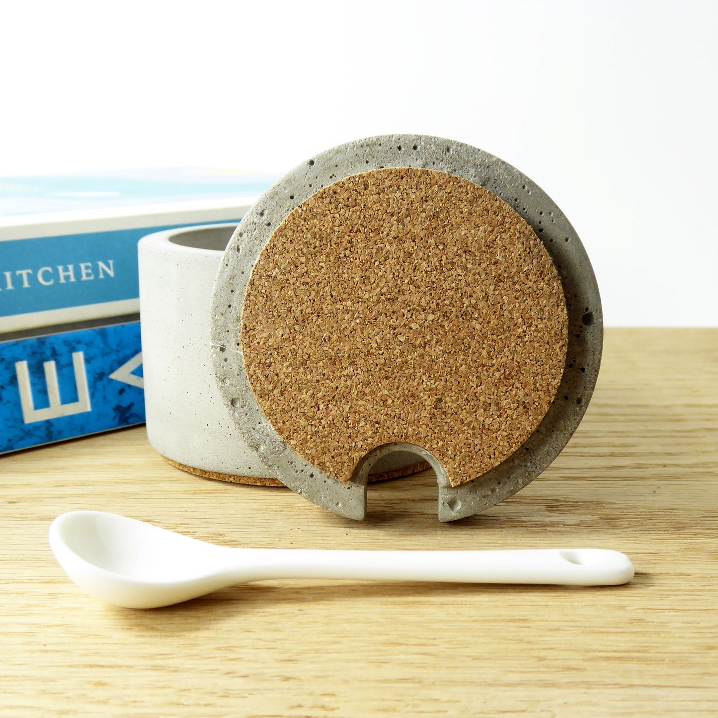 Back of the salt pot lid showing the cork finish